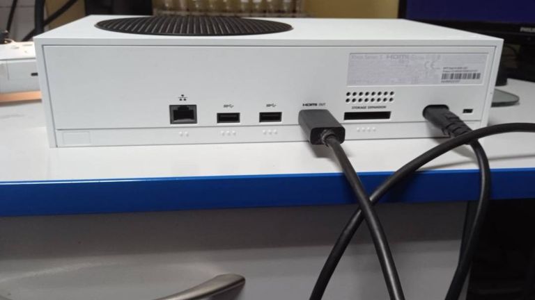 Дешево Microsoft xbox series s 512gb з ломбарду