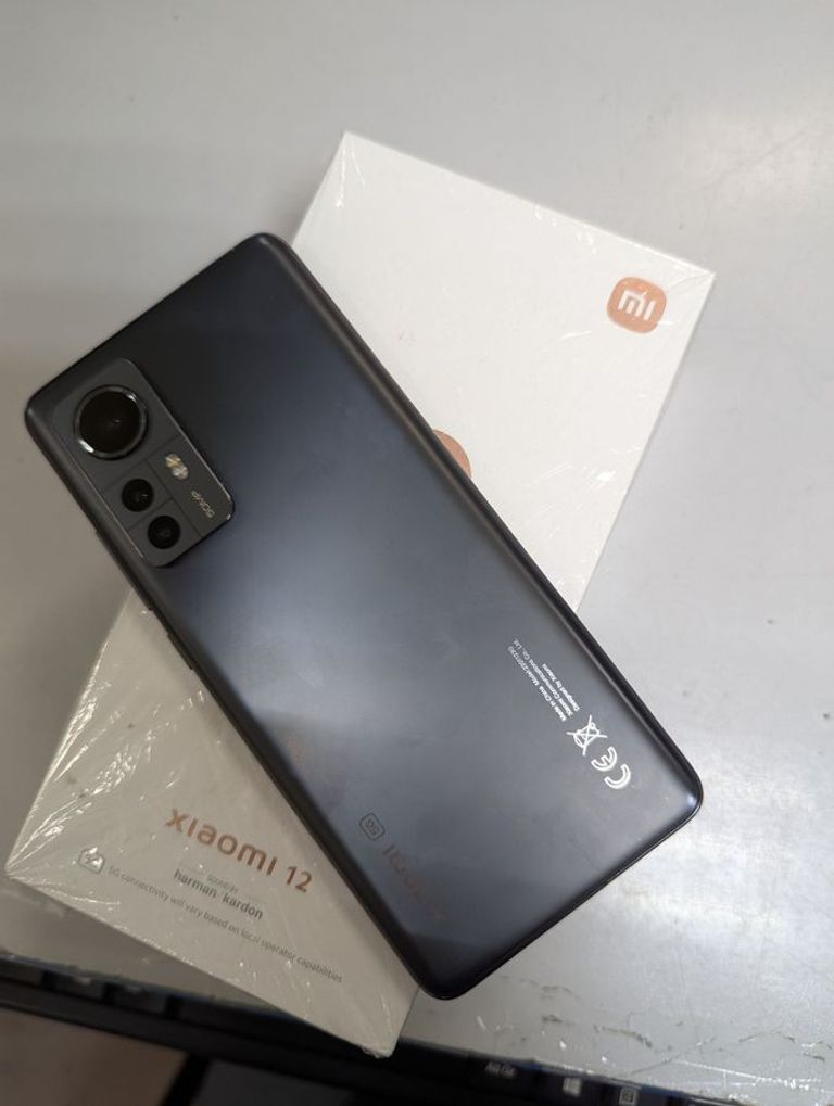 Купити Xiaomi 12 8/256GB Б/У