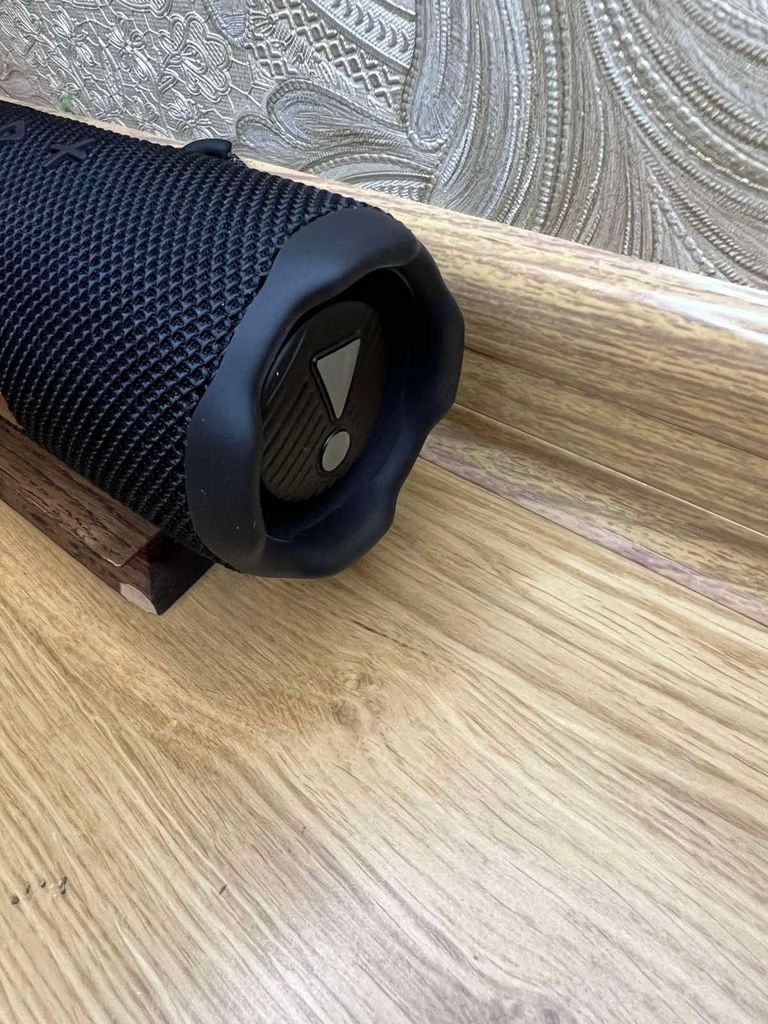 Дешиво Jbl Flip 7 Black (JBLFLIP7BLK) с ломбарда