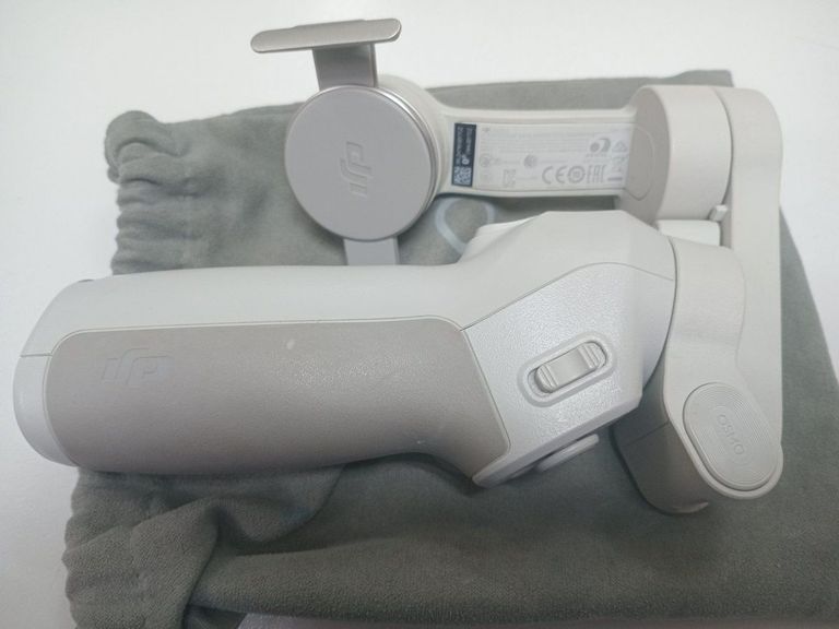 Дешиво DJI Osmo Mobile 4 (CP.OS.00000108.01) с ломбарда
