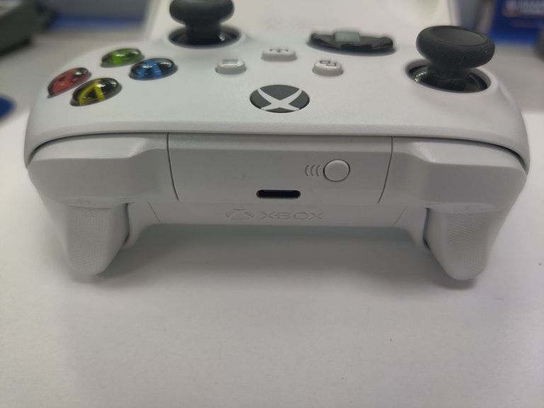 Дешиво Microsoft xbox series x s wireless controller с ломбарда