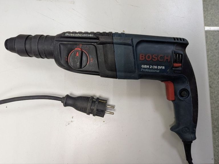 Купить Bosch GBH 2-26 DFR (0615990L2T) Б/У