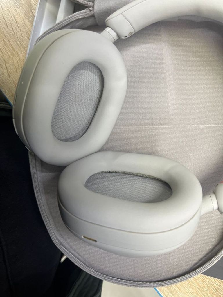 Дешиво Sony wh-1000xm5 с ломбарда