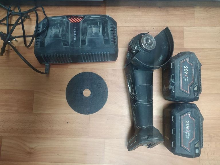 Купити Dnipro-M dga-200bc ultra 2акб 6ah зп fc-320 dual Б/У