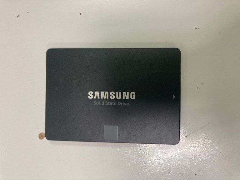 Объявление Samsung SSD 870 EVO 500 GB (MZ-77E500BW) Б/У