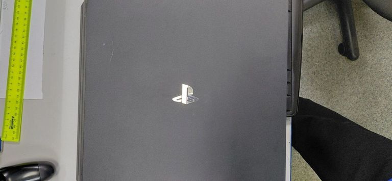 Дешево Sony playstation 4 1tb з ломбарду