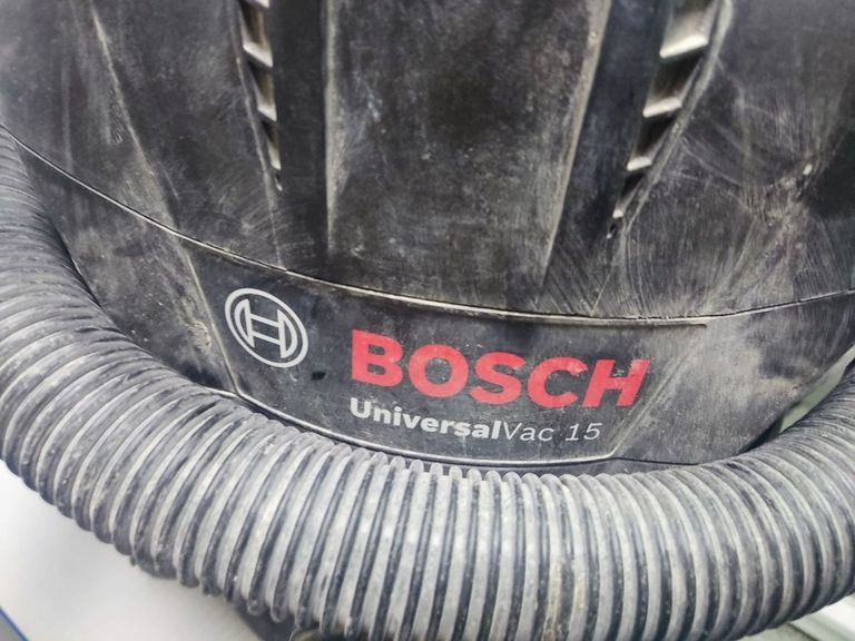 Розпродаж Bosch universal vac 15, продавець Техноскарб