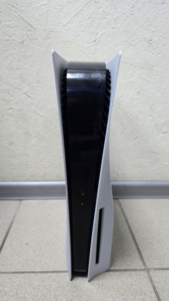 Дешиво Sony PlayStation 5 825GB с ломбарда