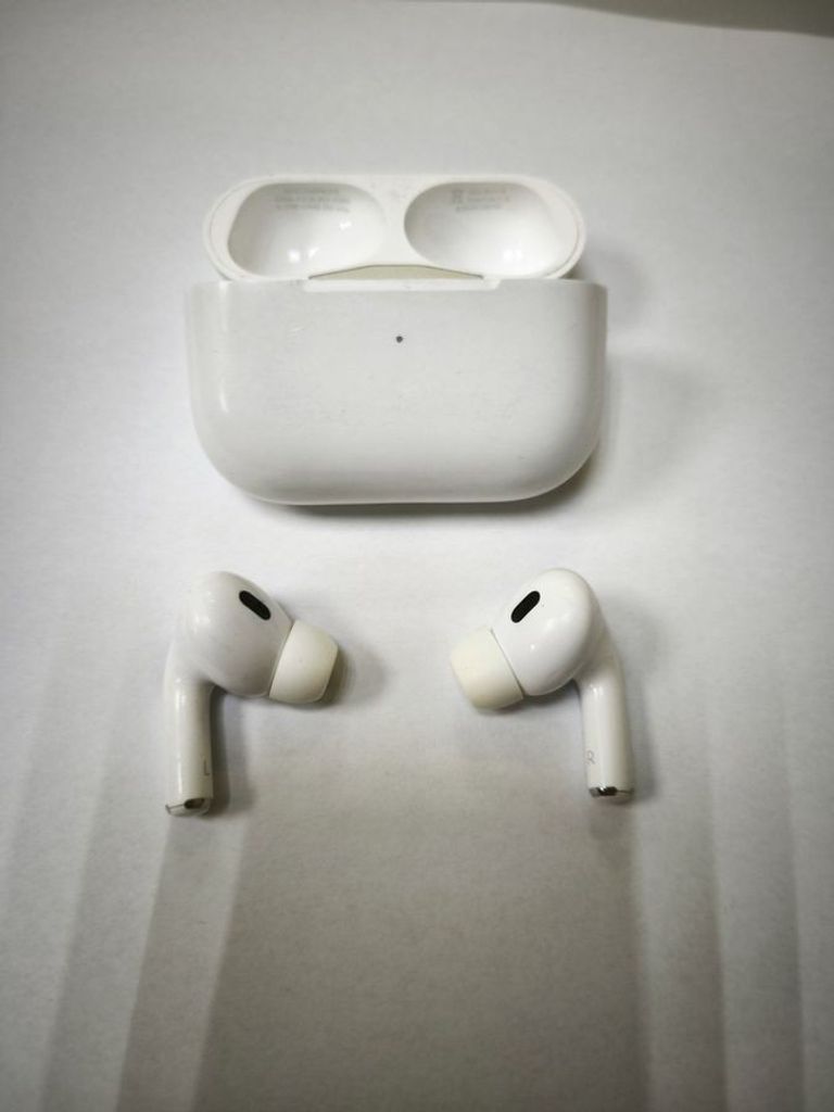 Apple airpods pro 2nd generation with magsafe charging case usb-c Код:01-200801424. Изображение 9