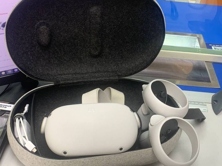 Купить Oculus Quest 2 256 GB Б/У