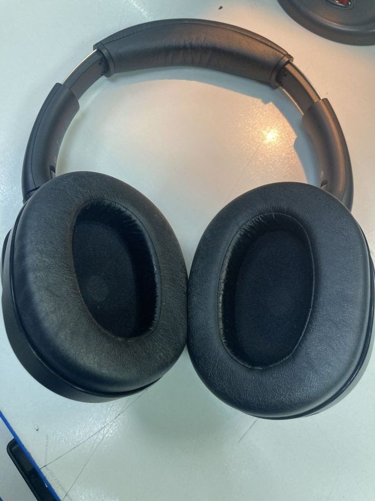 Дешево Sony ult wear з ломбарду