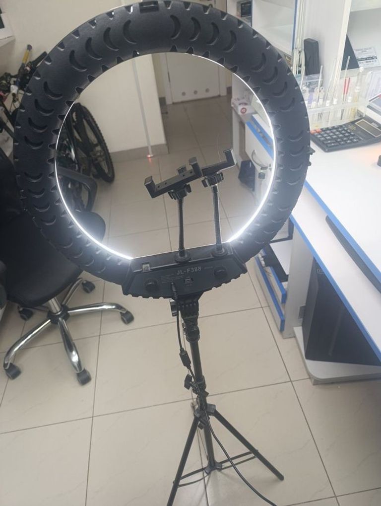 Купити Jl-F388 3200k/5500k d 33/45sm Б/У