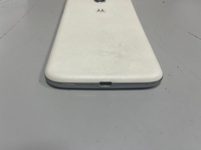 Дешево Motorola moto g4 2/16gb з ломбарду