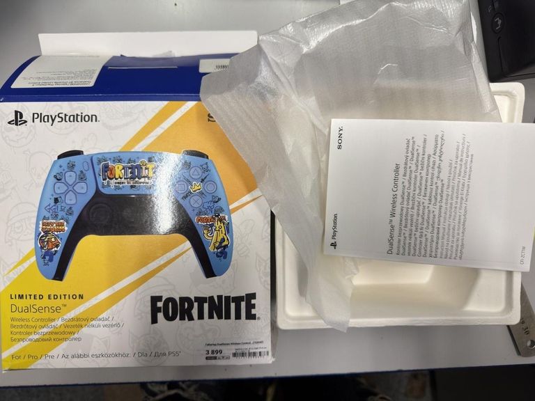 Дешиво Sony DualSense Black с ломбарда