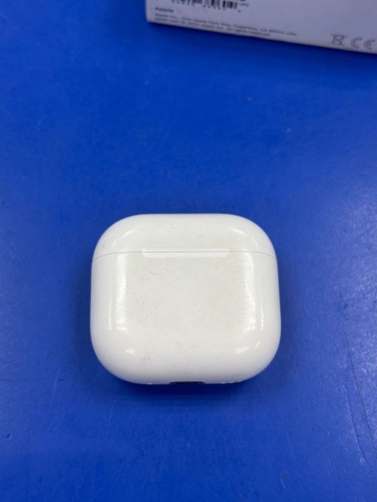 Оголошення Apple airpods 4 with active noise cancellation Б/У