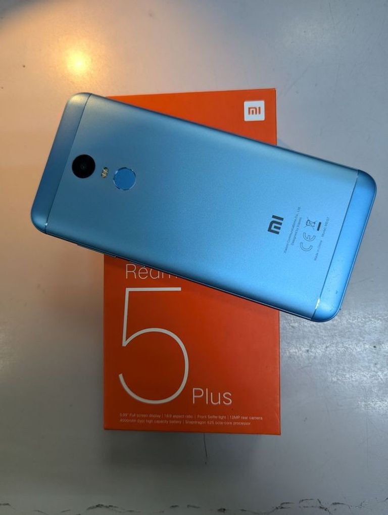 Дешиво Xiaomi redmi 5 plus 4/64gb с ломбарда