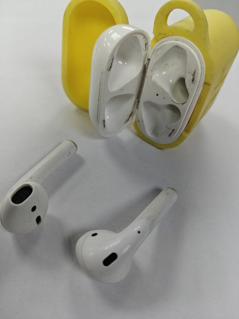 Купить Apple airpods 2nd generation a1602, a2031, a2032 Б/У