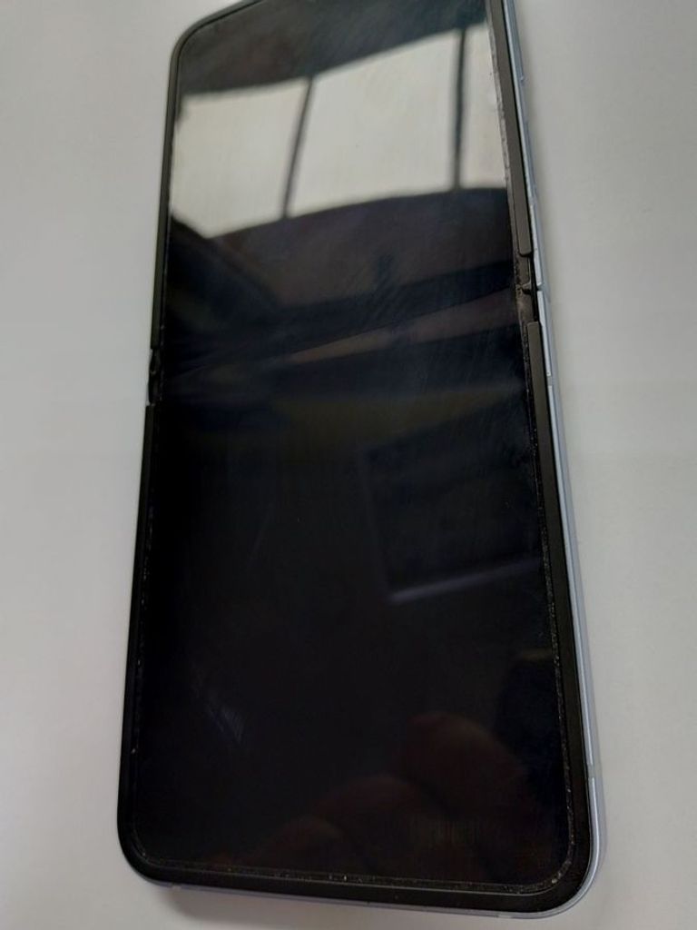 Samsung galaxy flip6 12/256gb Код:01-200884498. Изображение 5