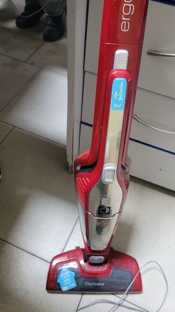 Купить Electrolux Ergorapido Classic EERC75DB Б/У