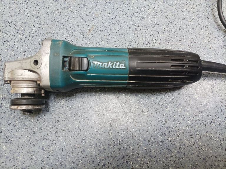 Купити Makita GA5030 Б/У