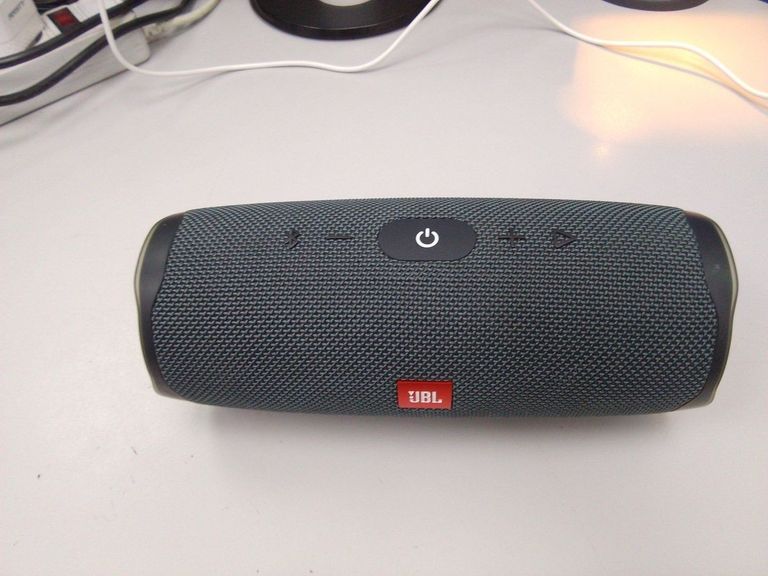 Купити Jbl charge essential 2 Б/У