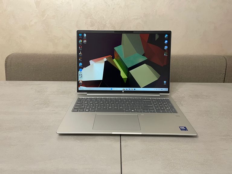 Купити Ультрабук HP ProBook 460 G11, 16" FHD+ IPS, Ultra 5 125U, 16GB, 256GB SSD Б/У