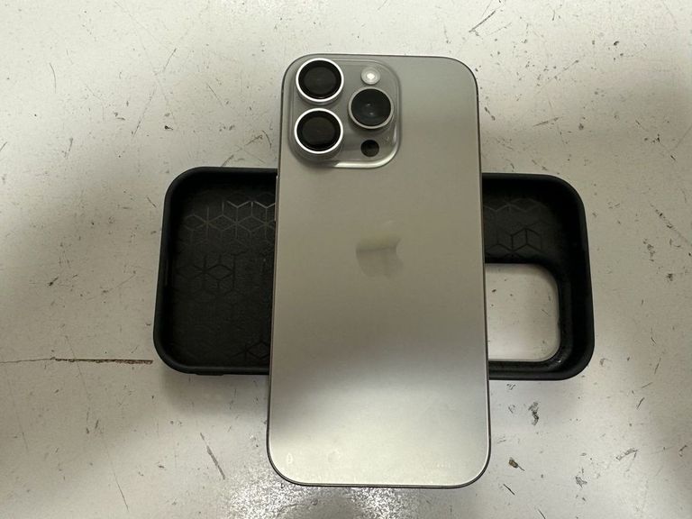 Дешево Apple iphone 16 pro 256gb з ломбарду