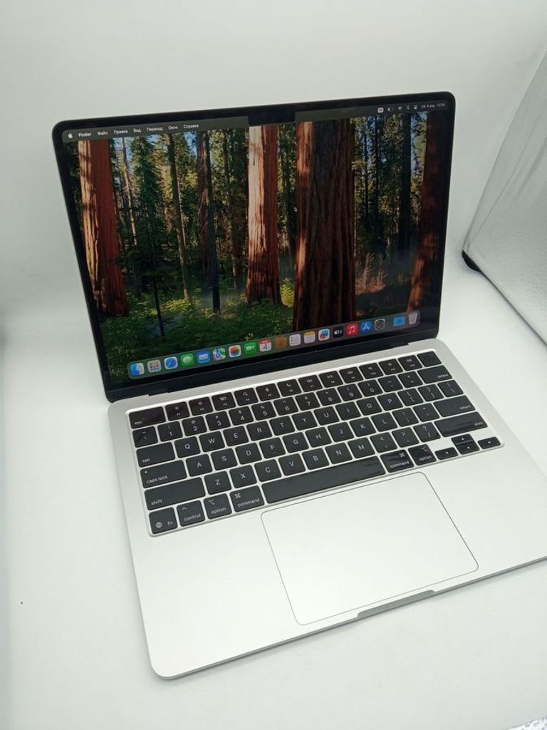 Дешево Apple macbook air 13,6" 2025 mc6t4 / apple m4/ 8 core gpu/ ram 16gb/ ssd 256gb/ a3240 з ломбарду