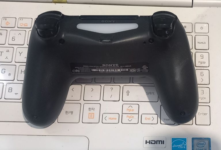 Дешиво Sony DualShock 4 V2 Black  с ломбарда