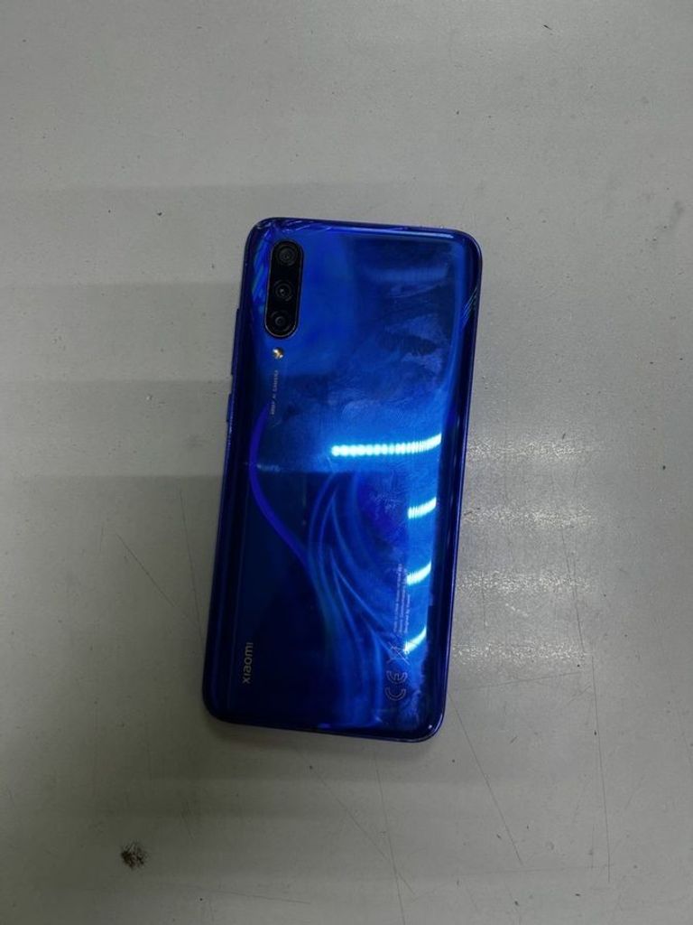 Дешево Xiaomi Mi 9 Lite 6/128GB Blue з ломбарду