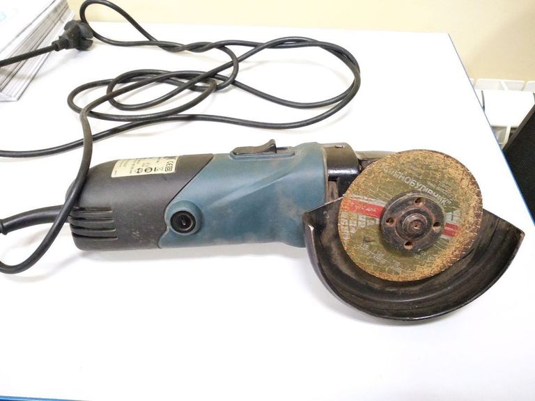 Дешево Ferm FAG-125N з ломбарду