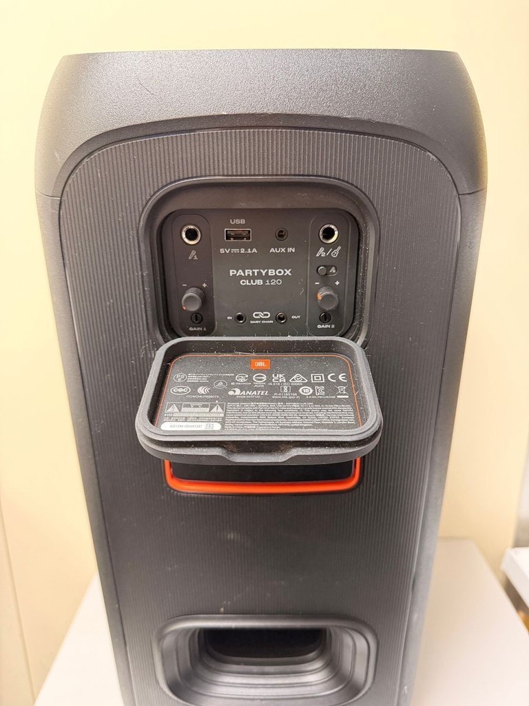 Распродажа Jbl partybox club 120, продавец Техноскарб