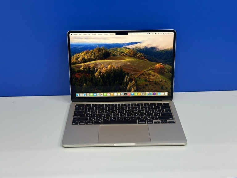 Оголошення Apple macbook air 13.6/ m2 / ram 16gb/ ssd 256gb/ gpu 8 core Б/У