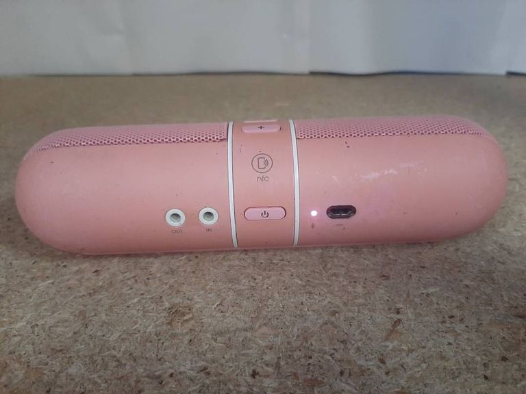 Дешиво Monster beats pill с ломбарда