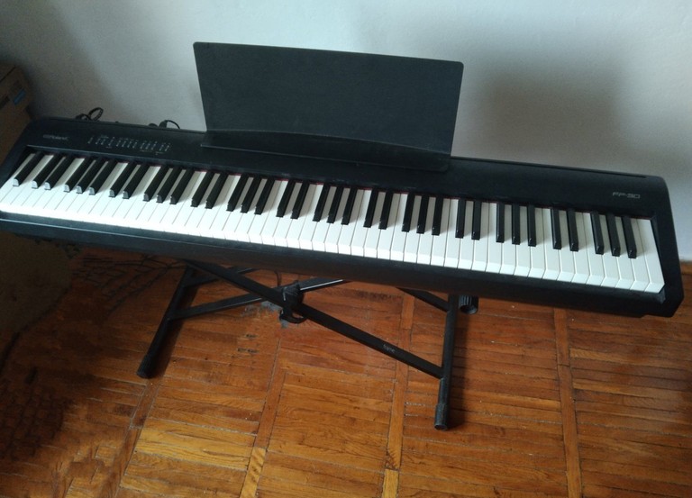 Дешево Roland FP-30 з ломбарду