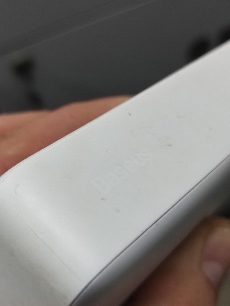 Дешево Baseus airpow fast charge power bank 20000mah 20w з ломбарду