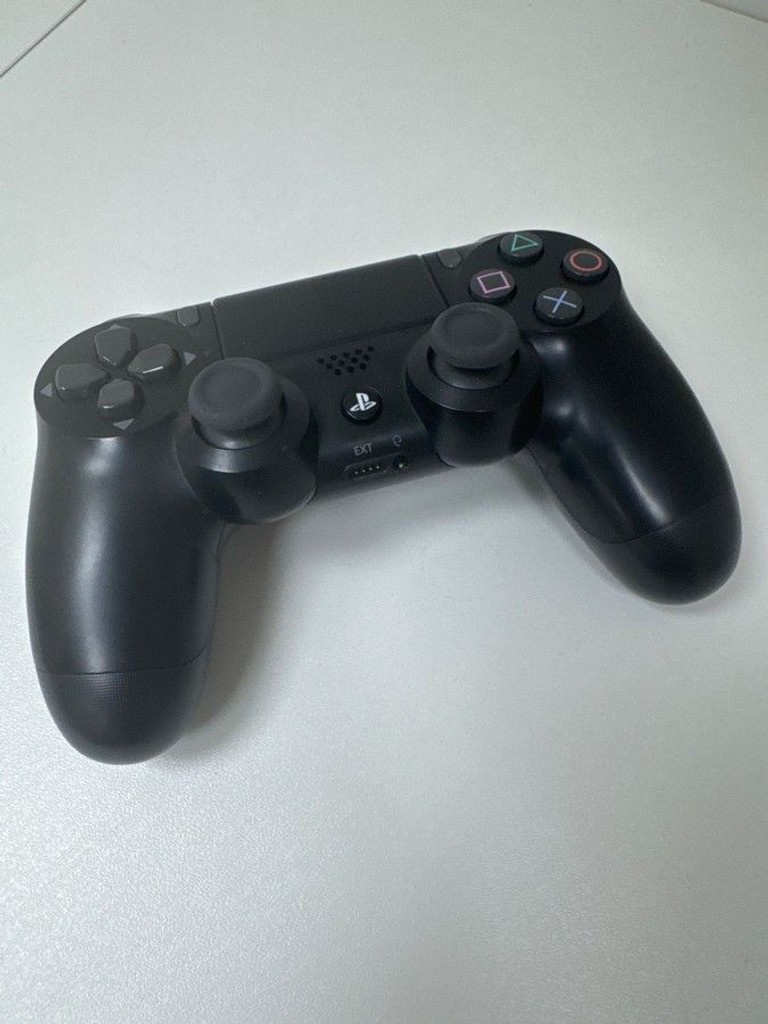 Купить Sony dualshock 4 v2 Б/У