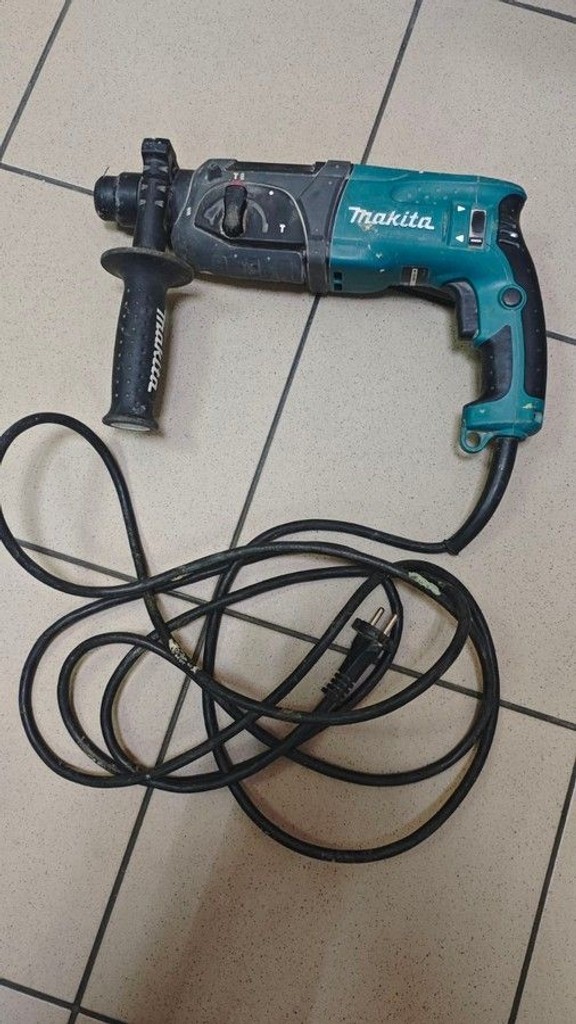 Купити Makita HR2470 Б/У