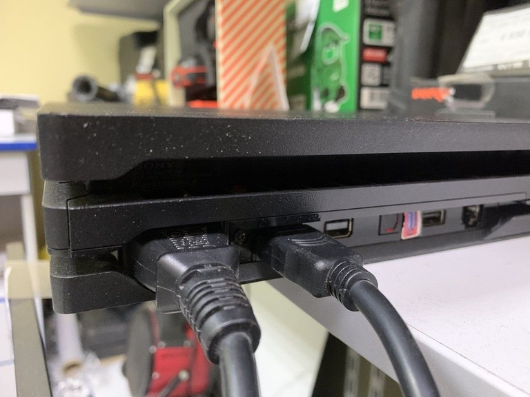 Дешево Sony playstation 4 pro 1tb з ломбарду