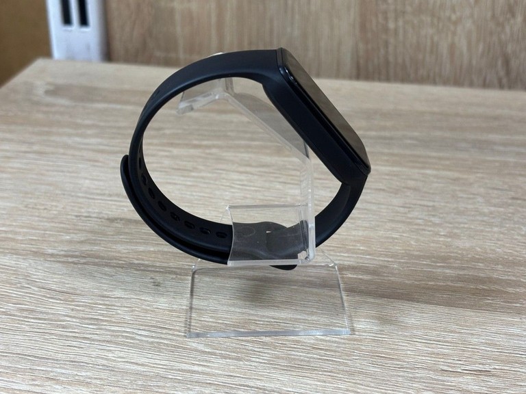 Дешиво Xiaomi Mi Smart Band 8 Active Black (BHR7422GL) с ломбарда
