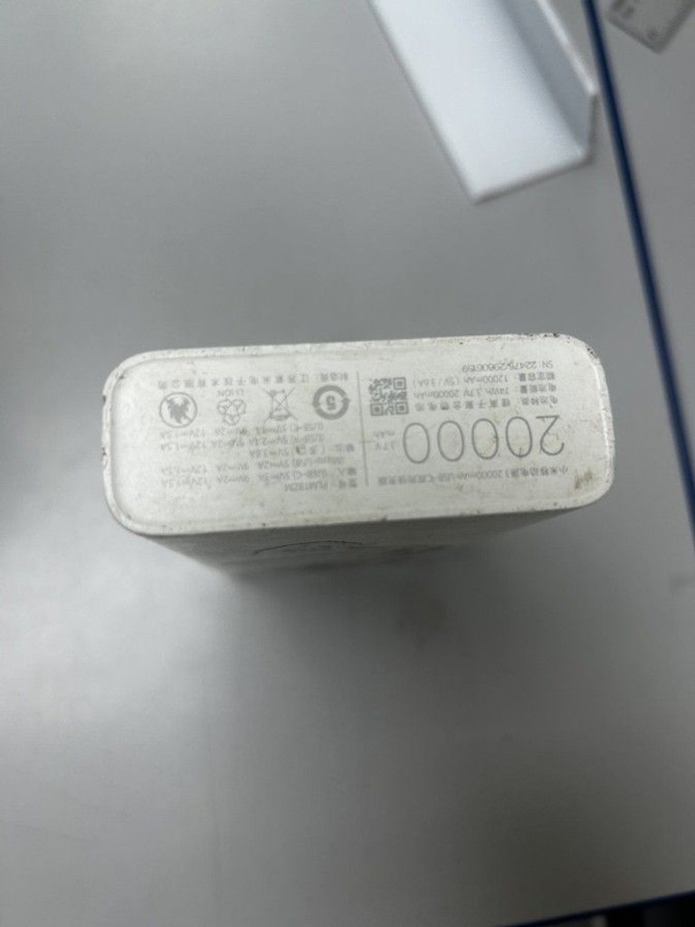 Купити Xiaomi mi power bank 3 20000 mah usb-c 18w Б/У