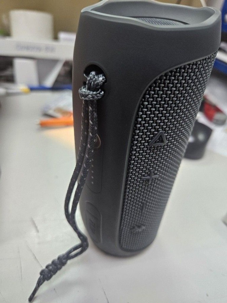 Объявление Jbl flip essential 2 Б/У