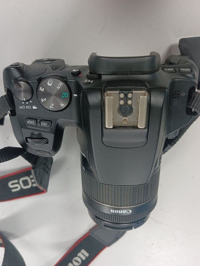 Дешиво Canon eos 250d kit 18-55mm ef-s is stm с ломбарда