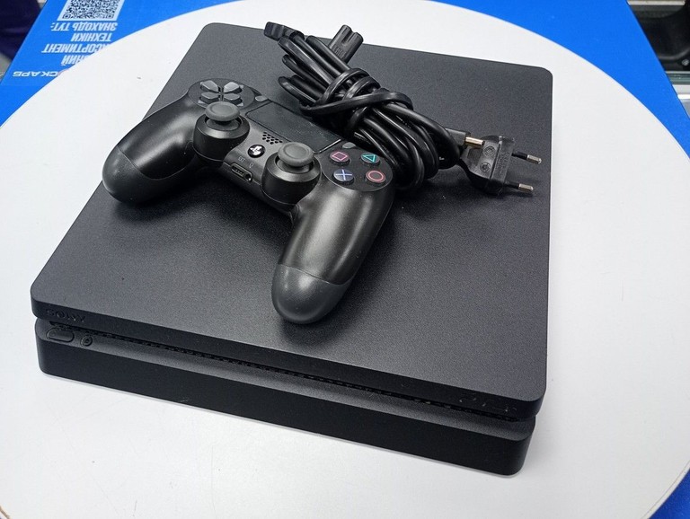 Купити Sony playstation 4 slim 500gb Б/У
