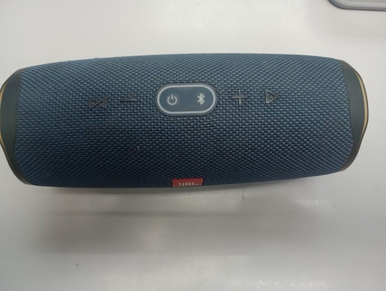 Купити Jbl charge 4 Б/У