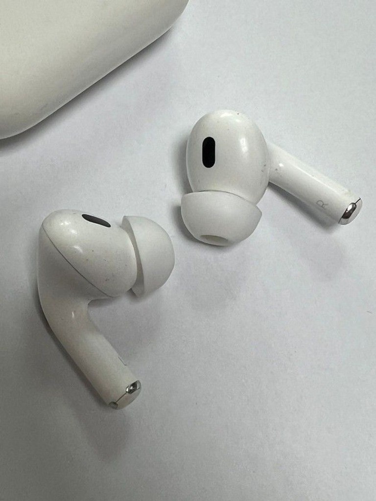 Купить Apple airpods pro 2nd generation magsafe Б/У