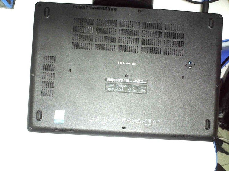 Розпродаж Dell 15/core i5 6200u ddr3/8gb ddr3/hdd *відсутній/ssd 120 gb/*інтегрована, продавець Техноскарб