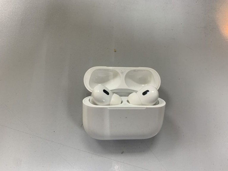 Дешиво Apple airpods pro 2nd generation with magsafe charging case usb-c с ломбарда