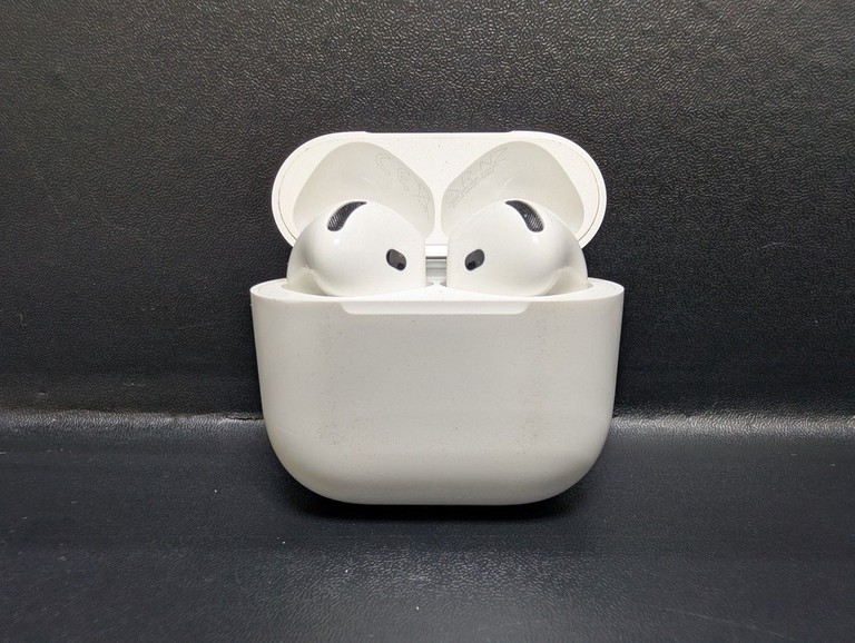 Купити Apple airpods 4 Б/У