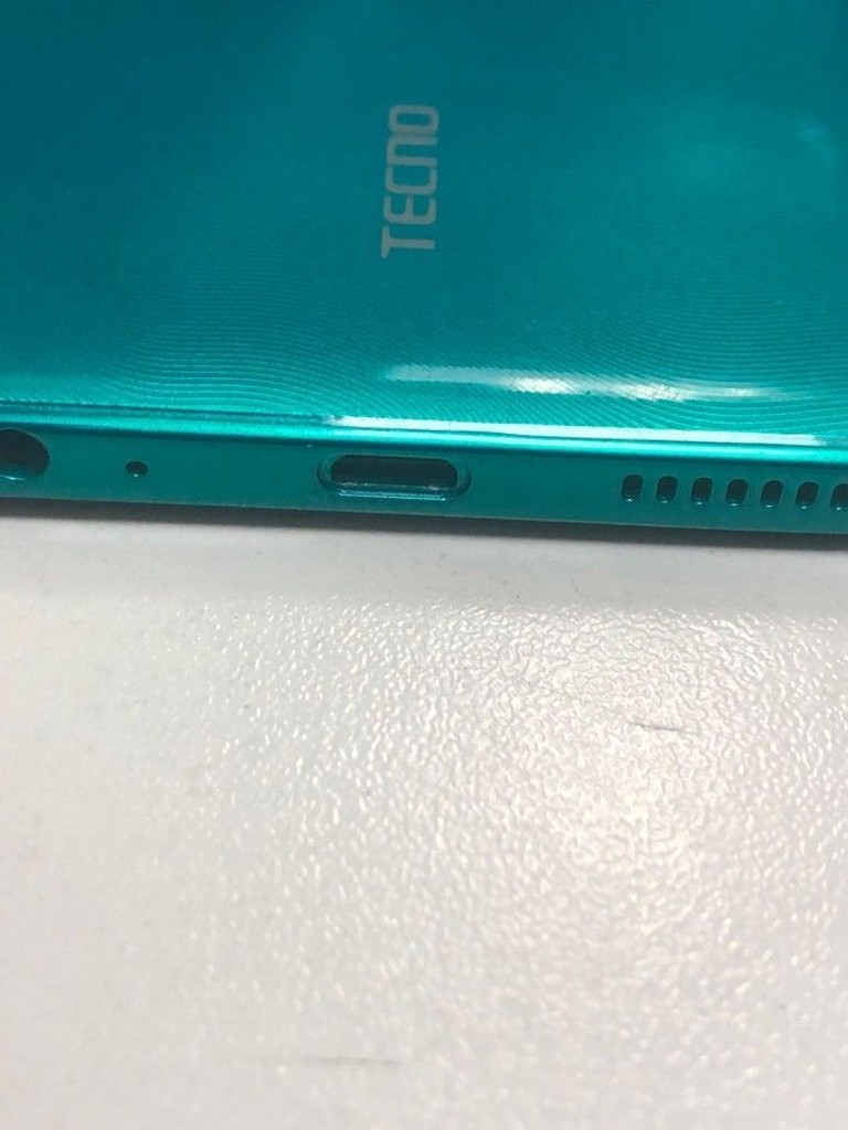 Дешиво Tecno spark 5 pro 4/64 gb с ломбарда